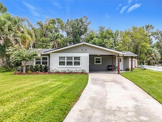 8208 Spring Dr, Yalaha, FL 34797