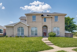 2401 Redfield Dr, Mesquite, TX 75181