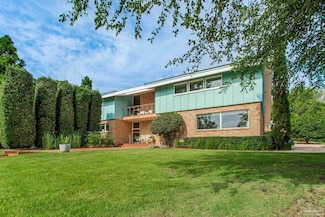 2621 Paradise Point Dr, Pensacola, FL 32503