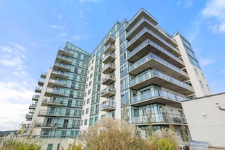 701 Ridge Hill Blvd Unit PH-F, Yonkers, NY 10710