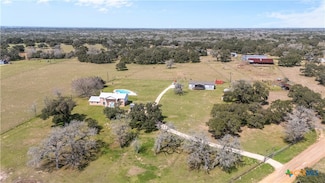 6072 County Road 122, Hallettsville, TX 77964
