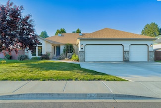 206 Odessa St, Richland, WA 99352