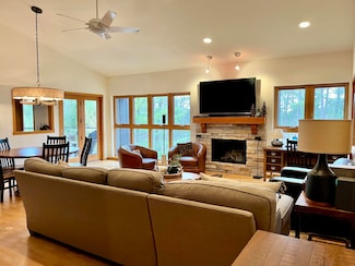 3 Dogwood Trail, Wisconsin Dells, WI 53965