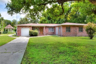 731 E Lumsden Rd, Brandon, FL 33511
