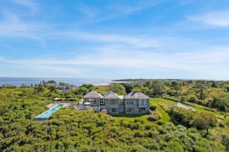 2 Squibnocket Rd, Chilmark, MA 02535