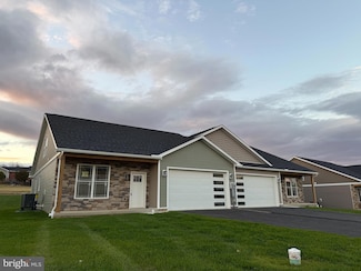 11823 Mystic Rock Ln S, Waynesboro, PA 17268