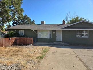 15025 Lakeview Way, Clearlake, CA 95422