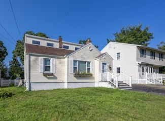 28 Brookdale Ave, Milford, CT 06460