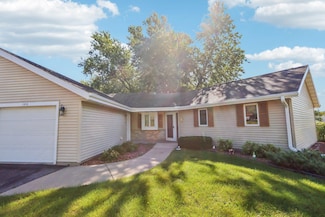 100 Oxford Ln Unit 100, Cambridge, WI 53523