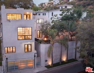 6467 Deep Dell Place, Los Angeles, CA 90068