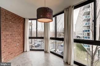 1001 N Randolph St Unit 323, Arlington, VA 22201