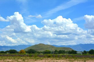 1 Leibel Ct, Los Lunas, NM 87031