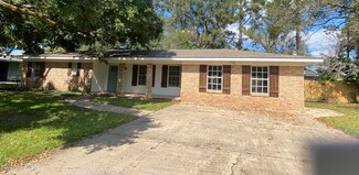 816 Eaton Dr, Abbeville, LA 70510