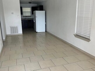 1787 Calle Ginebra Unit 10, Eagle Pass, TX 78852