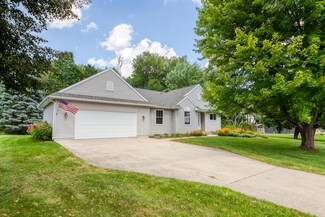 10280 Leland Dr, Greenville, MI 48838