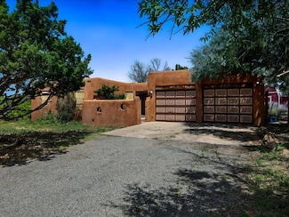 2945 Durango Dr, Santa Fe, NM 87507