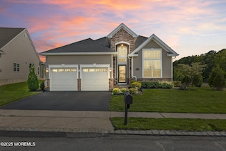 2 Haley Cir, Barnegat, NJ 08005