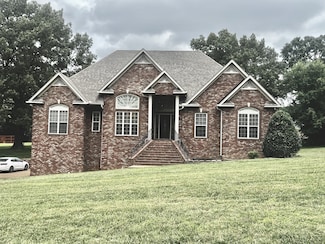 102 Spring View Dr, Cottontown, TN 37048