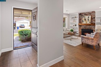 4404 Spoonwood Ct, Concord, CA 94521
