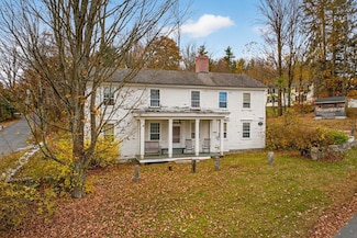 1 Cemetery Rd, New Boston, NH 03070