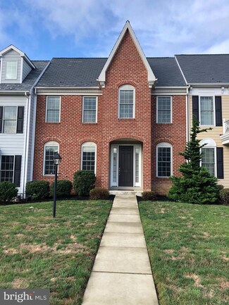 12 Jamestown Square, Mechanicsburg, PA 17050