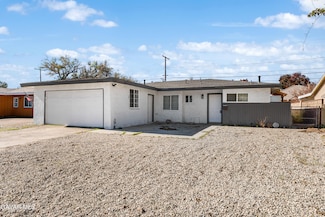 45449 3rd St E, Lancaster, CA 93535