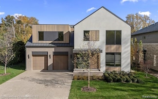 1260 Lyonhurst St, Birmingham, MI 48009