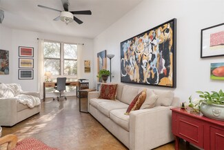 201 W Lancaster Ave Unit 220, Fort Worth, TX 76102
