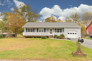 103 Roxbury Rd, Kirkville, NY 13082