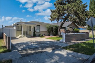 10791 Reagan St, Los Alamitos, CA 90720