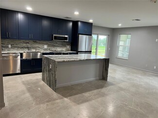 2491 SW 82nd Ave Unit 210, Davie, FL 33324