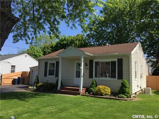 236 Norwood Ave, Liverpool, NY 13088