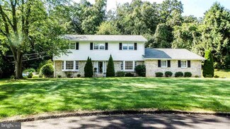71 W Brook Cir, York, PA 17403