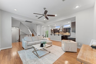 5739 Petty St, Houston, TX 77007