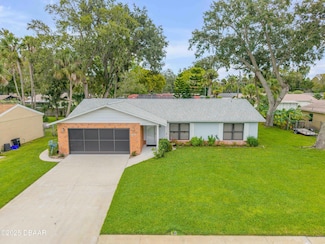 1951 Red Cedar Cir, South Daytona, FL 32119