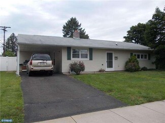 52 Stonybrook Dr, Levittown, PA 19055