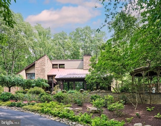 7028 Ely Rd, New Hope, PA 18938