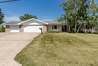 50 Homestead Dr, Freeport, IL 61032