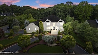 320 Sinclair Ct, Morganville, NJ 07751
