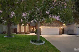 231 Sunny Meadow Dr, Bakersfield, CA 93308