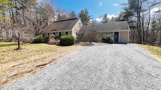 172 Carlen St, Manchester Center, VT 05255