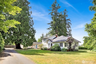 8597 Harborview Rd, Blaine, WA 98230