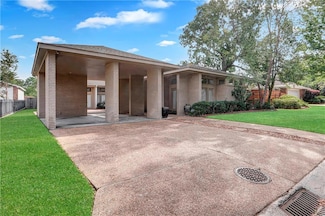 9409 Belle Cherie Place, New Orleans, LA 70123