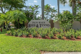 5260 Grande Palm Cir, Delray Beach, FL 33484