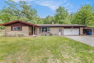 116 E Beech St, Fruitport, MI 49415