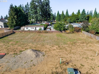 448 SW 15th Ave Unit 14, Canby, OR 97013