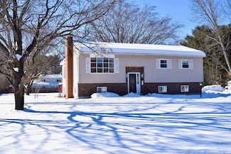 21 Doris Dr, Milton, VT 05468