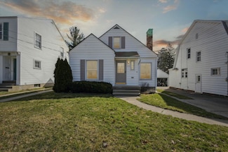 330 Bristol Ave NW, Grand Rapids, MI 49504