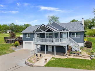 10 Chestnut Ln, Finleyville, PA 15332