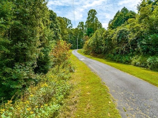 250 Covered Bridge Trail, Fancy Gap, VA 24328